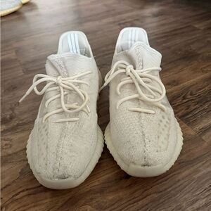 Yeezy 350 V2 Bone Triple White 11.5